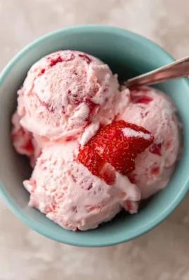 Homemade Strawberry Ice Cream