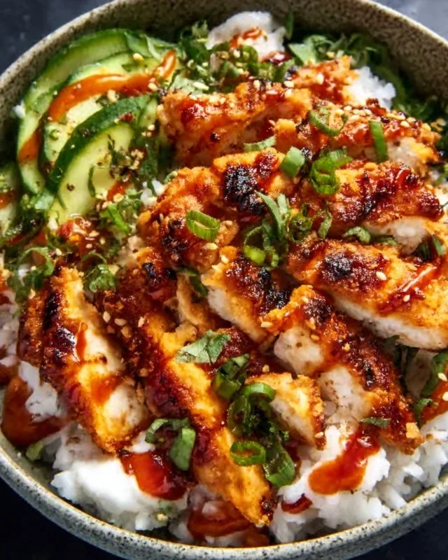 Spicy Honey-Gin Extract Extractger Chicken Bowls with Yum Yum Sauce
